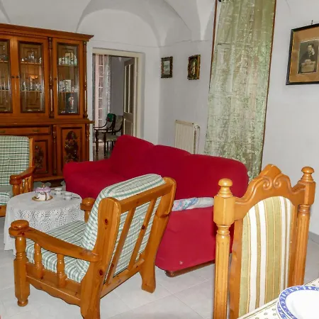 Lombardi By Interhome *